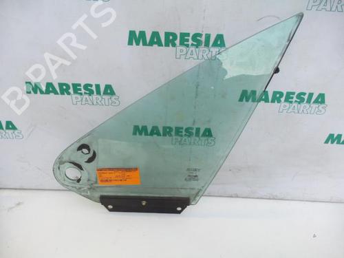 front-left-quarter-glass-fiat-punto-convertible-176_-1994-1995-1996-1997-1998-1999-2000-31470518 main image
