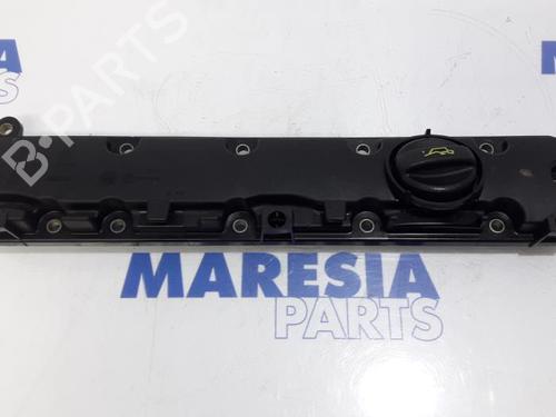Used Valve cover CITROËN C5 I Break (DE_) 2.0 16V (DERFNF, DERFNC, RERFNC) (136 hp) 31483035