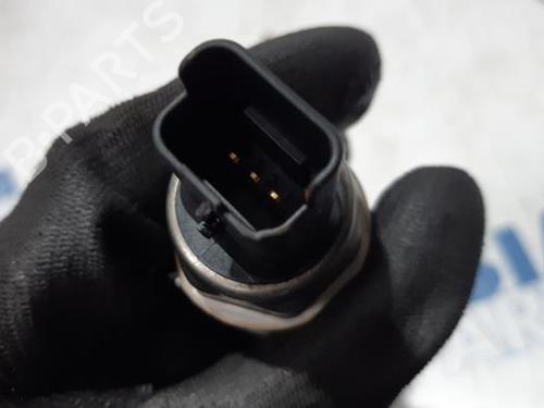 Injection rail PEUGEOT EXPERT Van (VF3A_, VF3U_, VF3X_) 1.6 HDi 90 16V | BP31447064M98