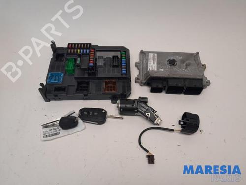 Used Engine control unit (ECU) PEUGEOT 208 I (CA_, CC_) 1.2 VTI 82 (82 hp) 31442465