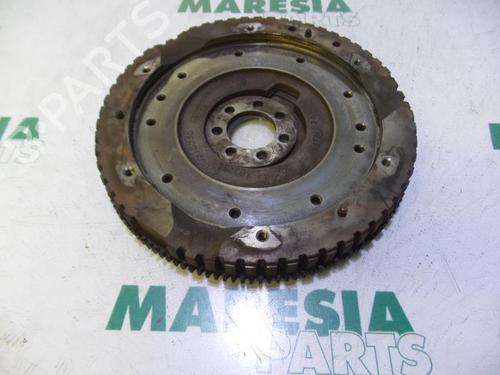 Used Flywheel RENAULT SCÉNIC II (JM0/1_) 1.5 dCi (JM1F) (86 hp) 31450677