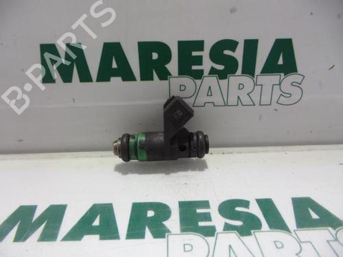 injector-renault-grand-scenic-ii-jm01_-2004-2005-2006-2007-2008-2009-31505271 main image