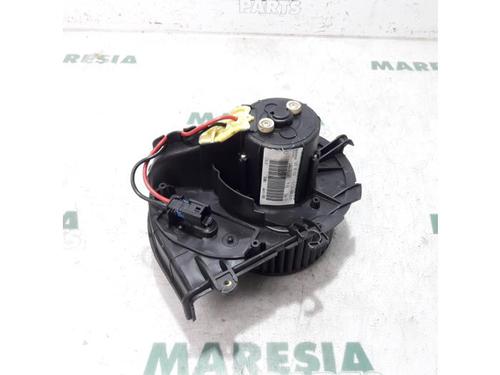 Used Heater blower motor PEUGEOT EXPERT Van (VF3A_, VF3U_, VF3X_) 1.6 HDi 90 8V (90 hp) 31513893