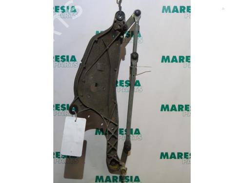 Used Front wipers mechanism RENAULT LAGUNA II (BG0/1_) 1.6 16V (BG0A, BG0L) (107 hp) 31513360