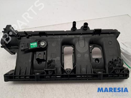 Used Injection rail RENAULT CLIO IV Grandtour (KH_) 1.2 TCe 120 (KHM0) (120 hp) 31481820