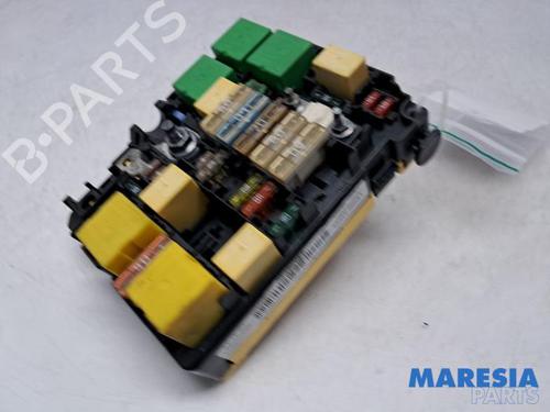 Sikringsdåse PEUGEOT 208 I (CA_, CC_) 1.2 VTI 82 (82 hp) 31409779