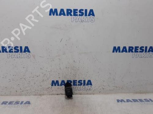 switch-renault-scenic-iii-jz01_-2008-2009-2010-2011-2012-2013-2014-2015-2016-31432188 main image