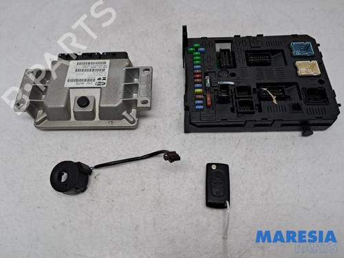 Used Engine control unit (ECU) CITROËN C5 III Break (RW_) 2.0 i 16V (RWRFJC, RWRFJF) (140 hp) 31385691