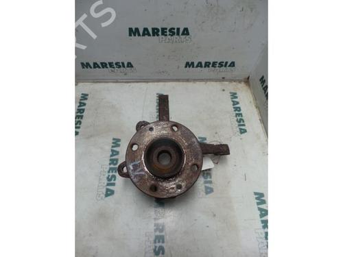Used Left front steering knuckle RENAULT TWINGO I (C06_) 1.2 (C063, C064) (55 hp) 31476154