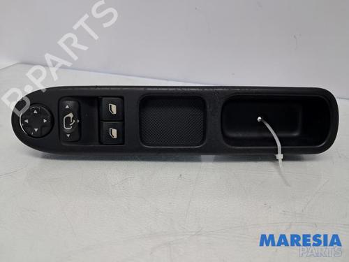 Mando PEUGEOT 207 CC (WD_) 1.6 16V (120 hp) 31672795