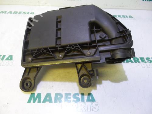 Used Air filter box CITROËN C3 II (SC_) 1.6 HDi (92 hp) 31518450