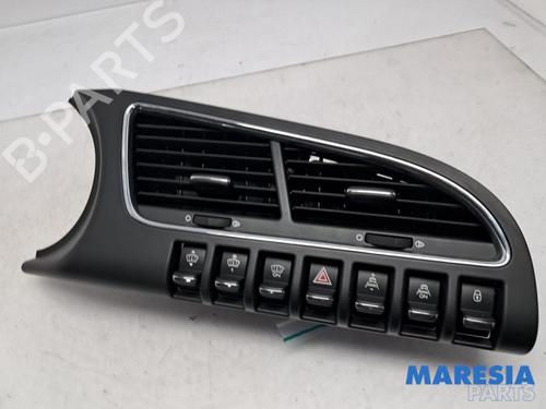 Used Air vent PEUGEOT 3008 I MPV (0U_) 1.6 THP (156 hp) 31430477