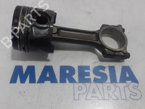 Used Other Other RENAULT MEGANE III Grandtour (KZ0/1) 1.5 dCi (KZ09, KZ0D, KZ1G, KZ29, KZ14, KZ1W, KZ10, KZ1F,... (110 hp) 31524507 31524507