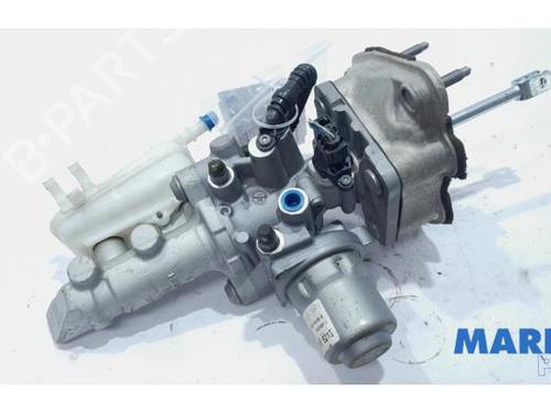 Used Brake master cylinder RENAULT ZOE (BFM_) ZOE (88 hp) 31513551