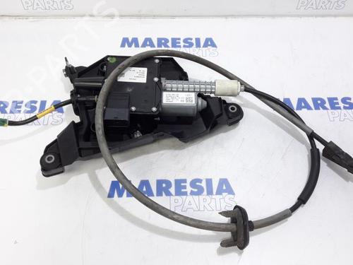 Used Electric handbrake PEUGEOT 3008 I MPV (0U_) 1.6 HDi (109 hp) 31384416