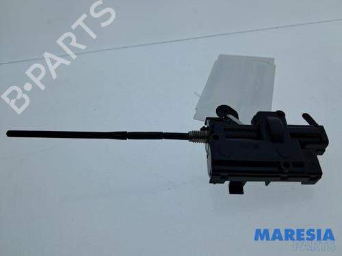 Used Fuel door actuator Fuel door actuator RENAULT CAPTUR I (J5_, H5_) 0.9 TCe 90 (90 hp) 34197930 34197930