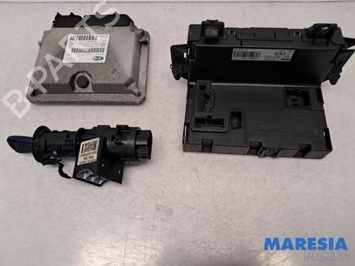 Used Engine control unit (ECU) FIAT PANDA (169_) 1.1 (169.AXA1A) (54 hp) 31515667