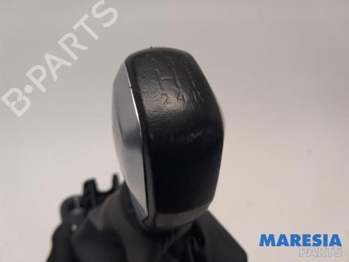 Used Gear lever PEUGEOT 208 I (CA_, CC_) 1.2 VTI 82 (82 hp) 31425393