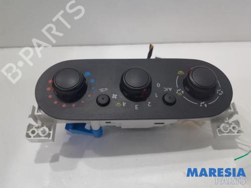 ac-styreenhet-manvreringsenhet-renault-trafic-iii-van-fg_-2014-31515871 main image