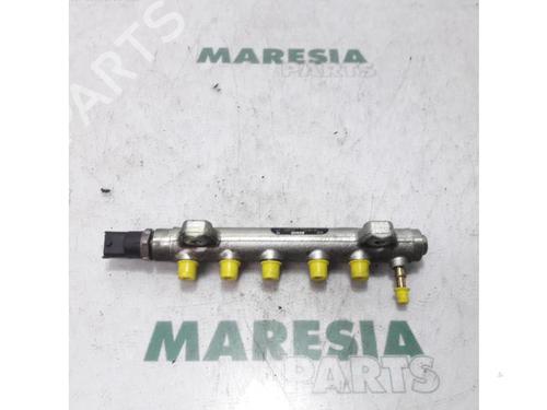 Used Injection rail RENAULT MASTER II Van (FD) 2.2 dCI 90 (FD0G, FD0N, FD2G, FD2N, FD3G, FD3N) (90 hp) 31397815