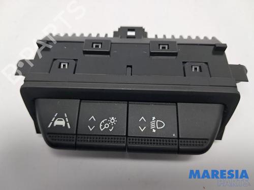 Switch RENAULT CLIO V (B7_) 1.0 TCe 100 (B7MT) | BP31518191I30