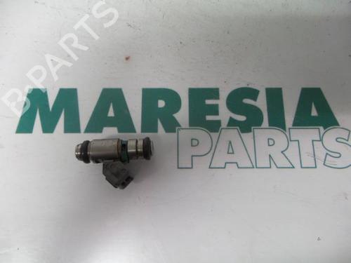 injector-renault-scenic-i-mpv-ja01_-fa0_-1999-2000-2001-2002-2003-2004-2005-2006-2007-2008-2009-2010-31529504 main image