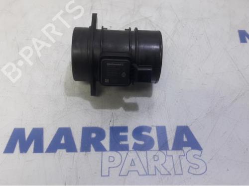 Used Mass air flow sensor Mass air flow sensor RENAULT CLIO IV Grandtour (KH_) 1.5 dCi 90 (KHN3, KHN4) (90 hp) 31421135 31421135