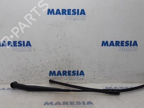 Used Front windshield wiper arm CITROËN C4 Grand Picasso I (UA_) 1.6 HDi 110 (112 hp) 31493343