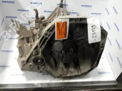 gearbox-renault-scenic-ii-jm01_-2003-2004-2005-2006-2007-2008-2009-2010-31397405 main image