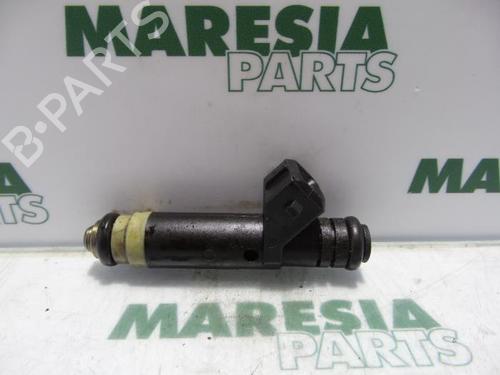 Used Injector RENAULT CLIO II (BB_, CB_) 1.4 (B/CB0C, B/CB0S) (75 hp) 31506895