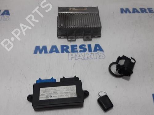 Used Engine control unit (ECU) RENAULT ESPACE III (JE0_) 2.2 12V TD (JE0E, JE0H, JE0P) (113 hp) 31524597