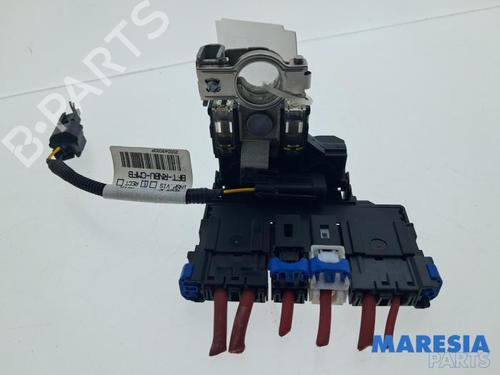 Fuse box RENAULT CAPTUR II (HF_) TCe 160 (HFN1) | BP39932905E1 - Image 2