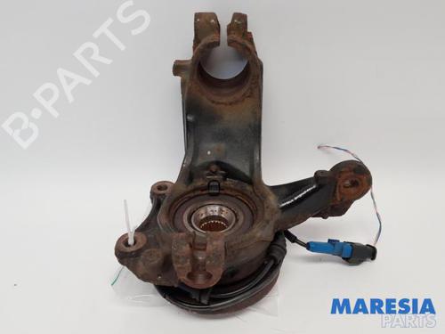 Used Right front steering knuckle PEUGEOT 2008 I (CU_) 1.2 THP 110 / PureTech 110 (110 hp) 31395043