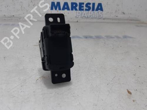 Switch RENAULT MEGANE IV Hatchback (B9A/M/N_) 1.2 TCe 100 (B9MS) | BP31483182I30