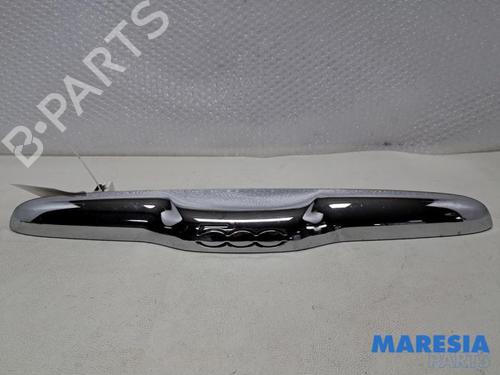 Used Tailgate handle FIAT 500 (312_) 1.2 (312AXA1A) (69 hp) 32484740