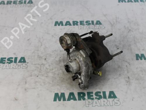 Turbo/Compresor ALFA ROMEO 156 (932_) 1.9 JTD (932B2) (105 hp) 31493348