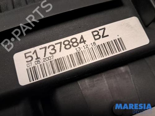 Fuse box FIAT GRANDE PUNTO (199_) 1.4 (199AXB11, 199AXB1A, 199BXB1A, 199AXL1A) | BP31516081E1