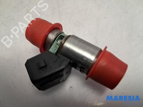 Used Injector FIAT PANDA (169_) 1.2 (169.AXB11, 169.AXB1A) (60 hp) 31419691