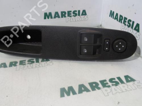 switch-fiat-punto-199_-2012-31433837 main image