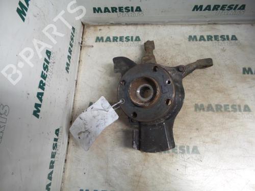 Used Left front steering knuckle FIAT CINQUECENTO (170_) 1.1 Sporting (170AH) (54 hp) 31422334