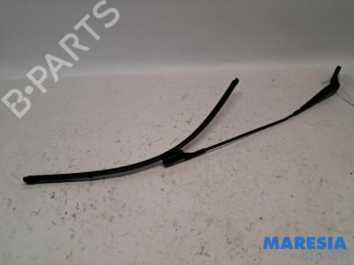 front-windshield-wiper-arm-renault-zoe-hatchback-van-bfm_-2019-31466014 main image