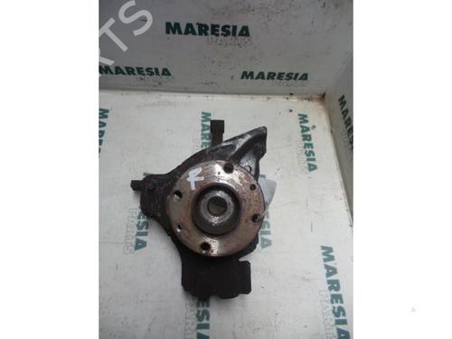 right-front-steering-knuckle-fiat-punto-176_-1993-1994-1995-1996-1997-1998-1999-31429641 main image