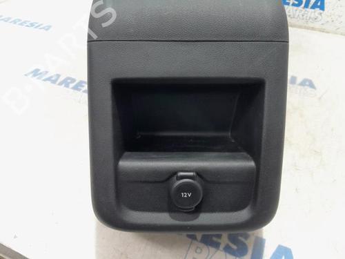 Middle console CITROËN C4 SPACETOURER Van (3D_) PureTech 130 | BP31489600I22 