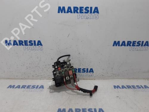 Used Fuse box RENAULT KANGOO Express (FW0/1_) 1.5 dCi 90 (FW0G, FW05, FW08, FW11) (90 hp) 31454411