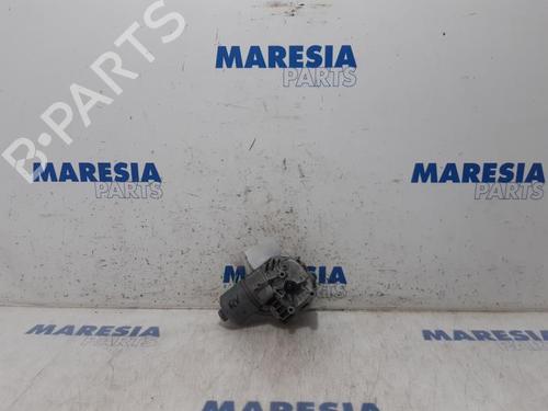 Used Front wiper motor PEUGEOT 5008 (0U_, 0E_) 1.6 16V (156 hp) 31405392