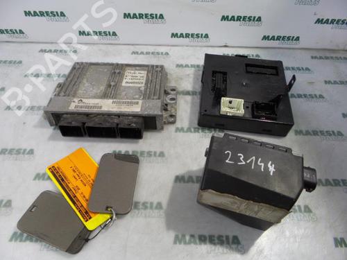 Used Engine control unit (ECU) RENAULT LAGUNA II Grandtour (KG0/1_) 1.8 16V (KG0B, KG0M) (120 hp) 31485813