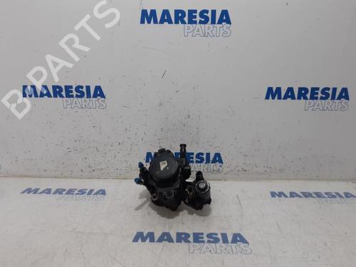 Used Fuel pump PEUGEOT 508 SW I (8E_) 2.0 HDi (163 hp) 31477350