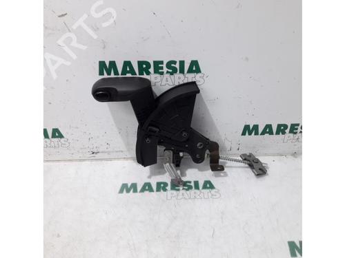 Used Hand brake FIAT 500L (351_, 352_) 0.9 (199LYC1B) (105 hp) 31495977