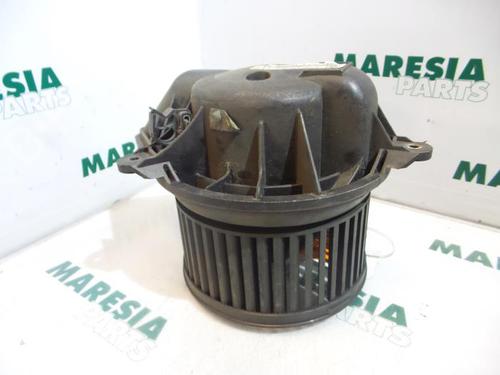 Used Heater blower motor RENAULT TRAFIC II Bus (JL) 1.9 dCI 80 (JL0B) (82 hp) 31440594
