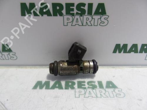 injector-fiat-punto-188_-1999-2000-2001-2002-2003-2004-2005-2006-2007-2008-2009-2010-2011-2012-31410871 main image